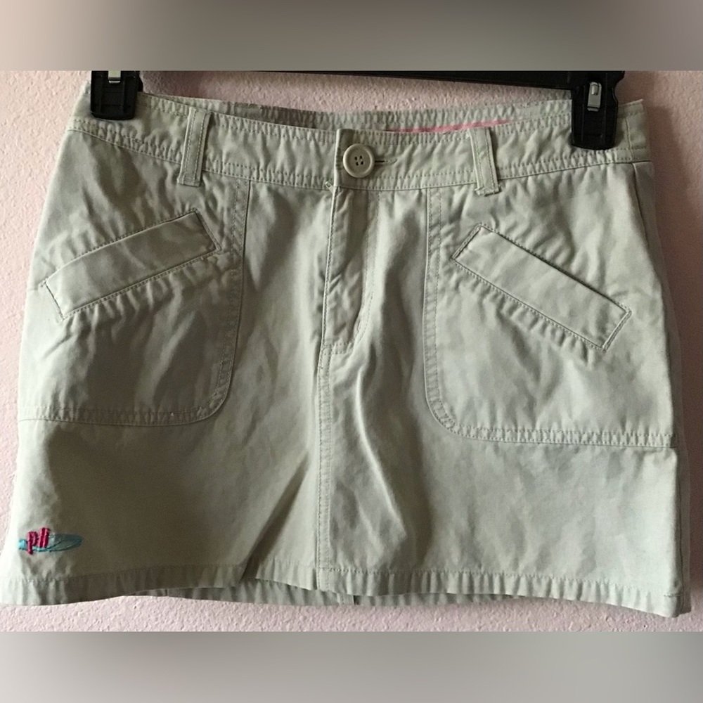 ❤️Piping hot khaki mini skirt size 8